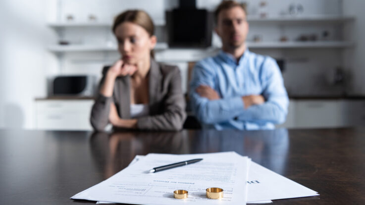 The Benefits of Hiring a Divorce Attorney Instead of Self-Representation